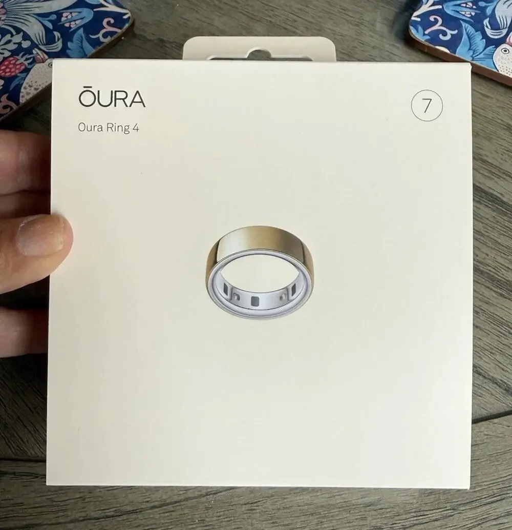 New Oura Ring Gen 4 Size 7 Gold Sleep Tracker Heart Rate W/Charger Sealed In Box